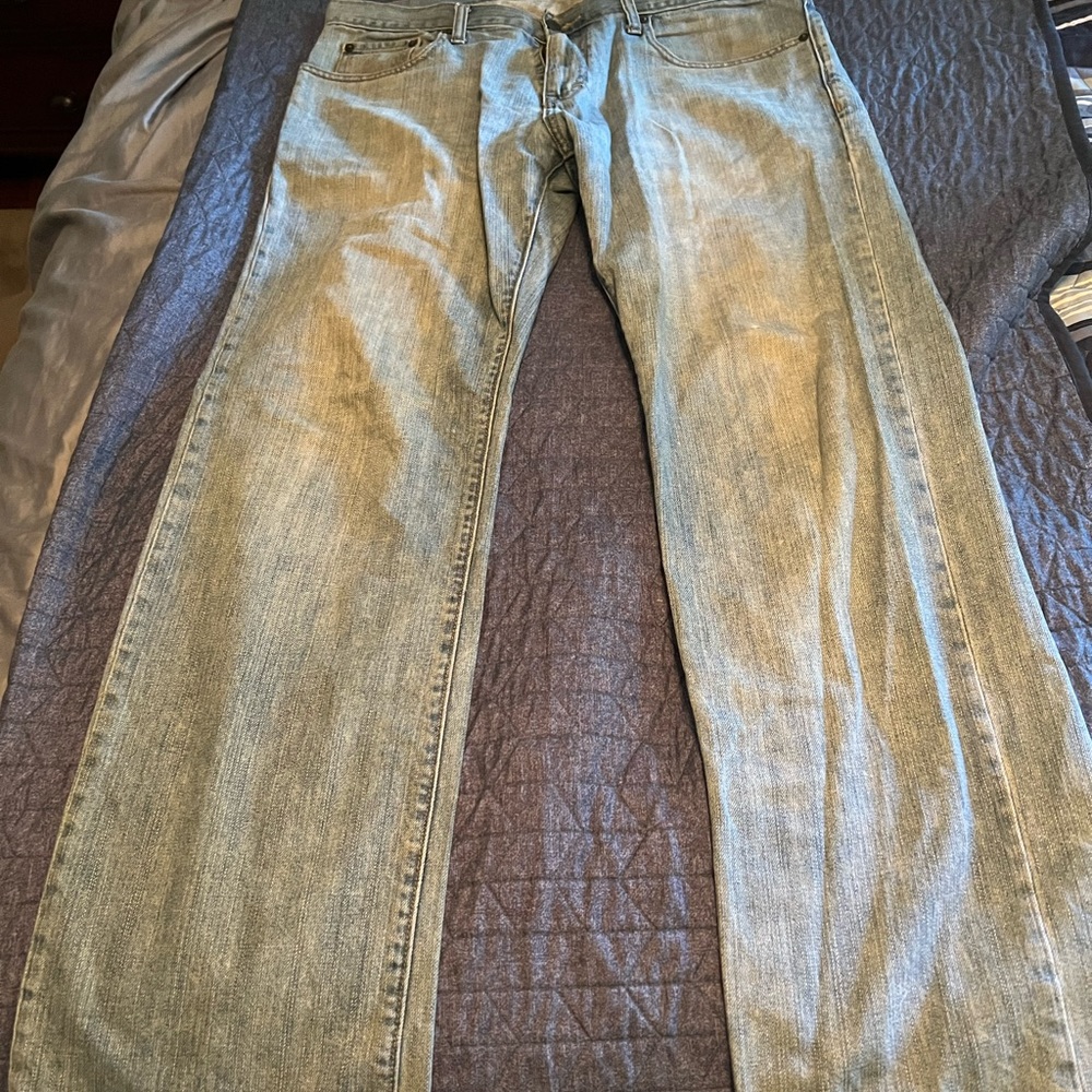 Old Navy Straight fit jeans. 34x34. Great shape!